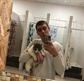 Артем Долматов